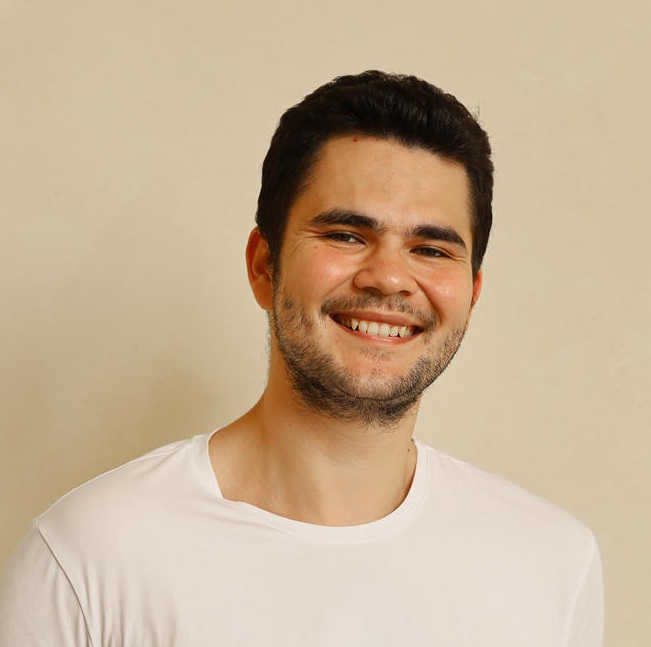 Selcukhan Ünekbas headshot